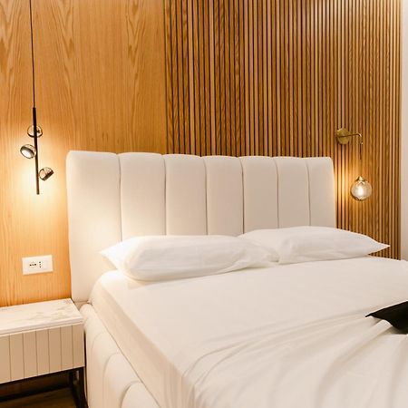 Hotel Olsi Sarande Bagian luar foto
