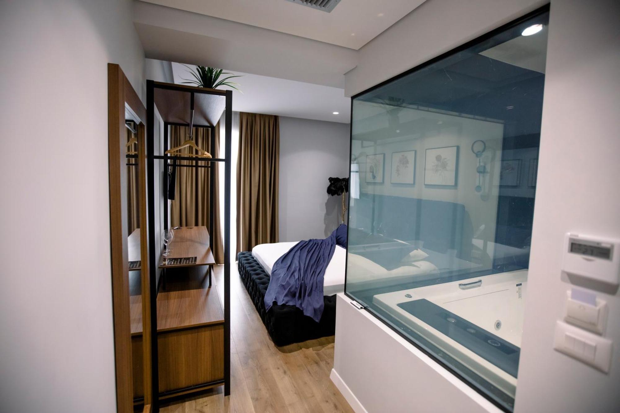 Hotel Olsi Sarande Bagian luar foto