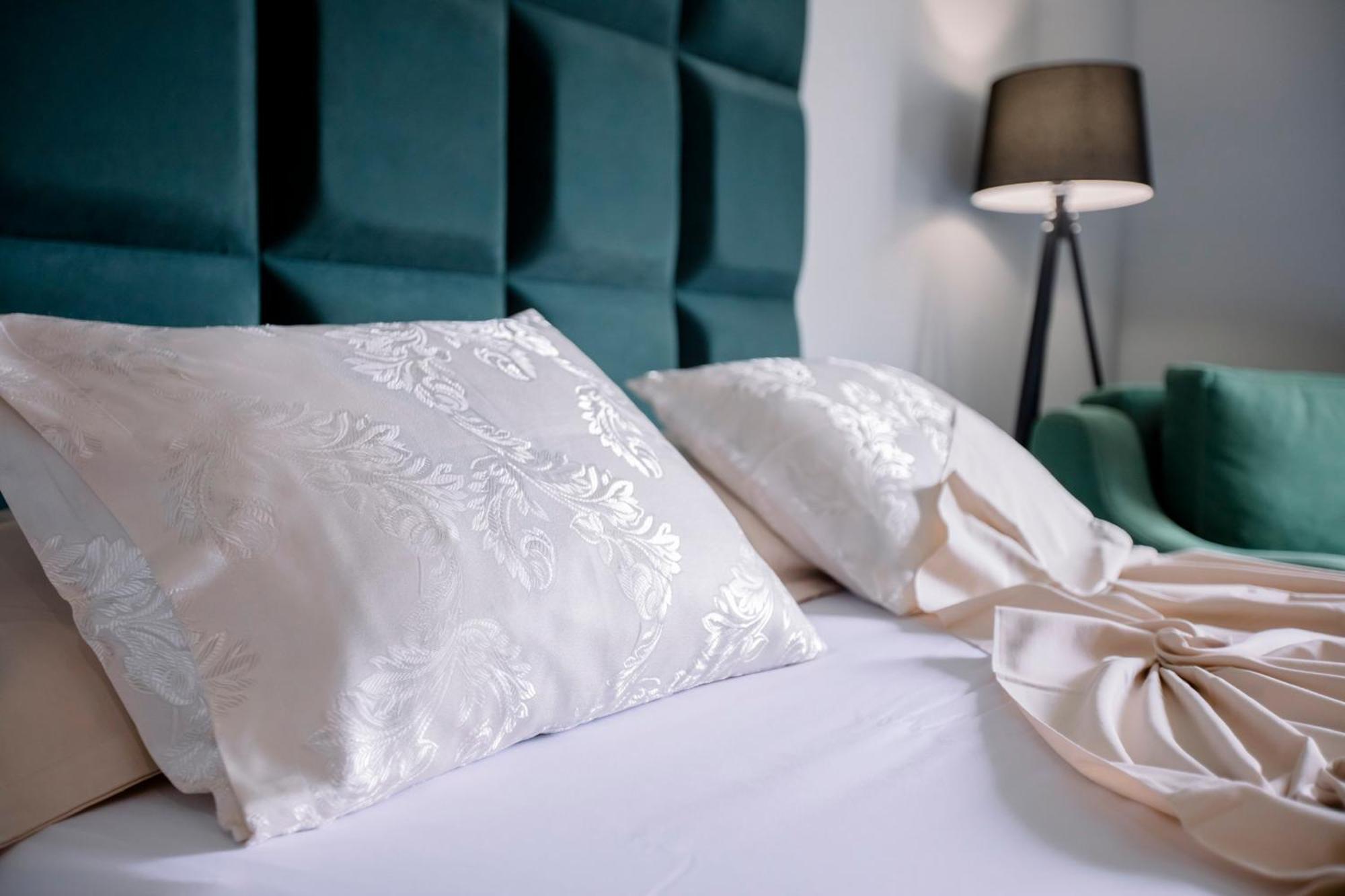 Hotel Olsi Sarande Bagian luar foto