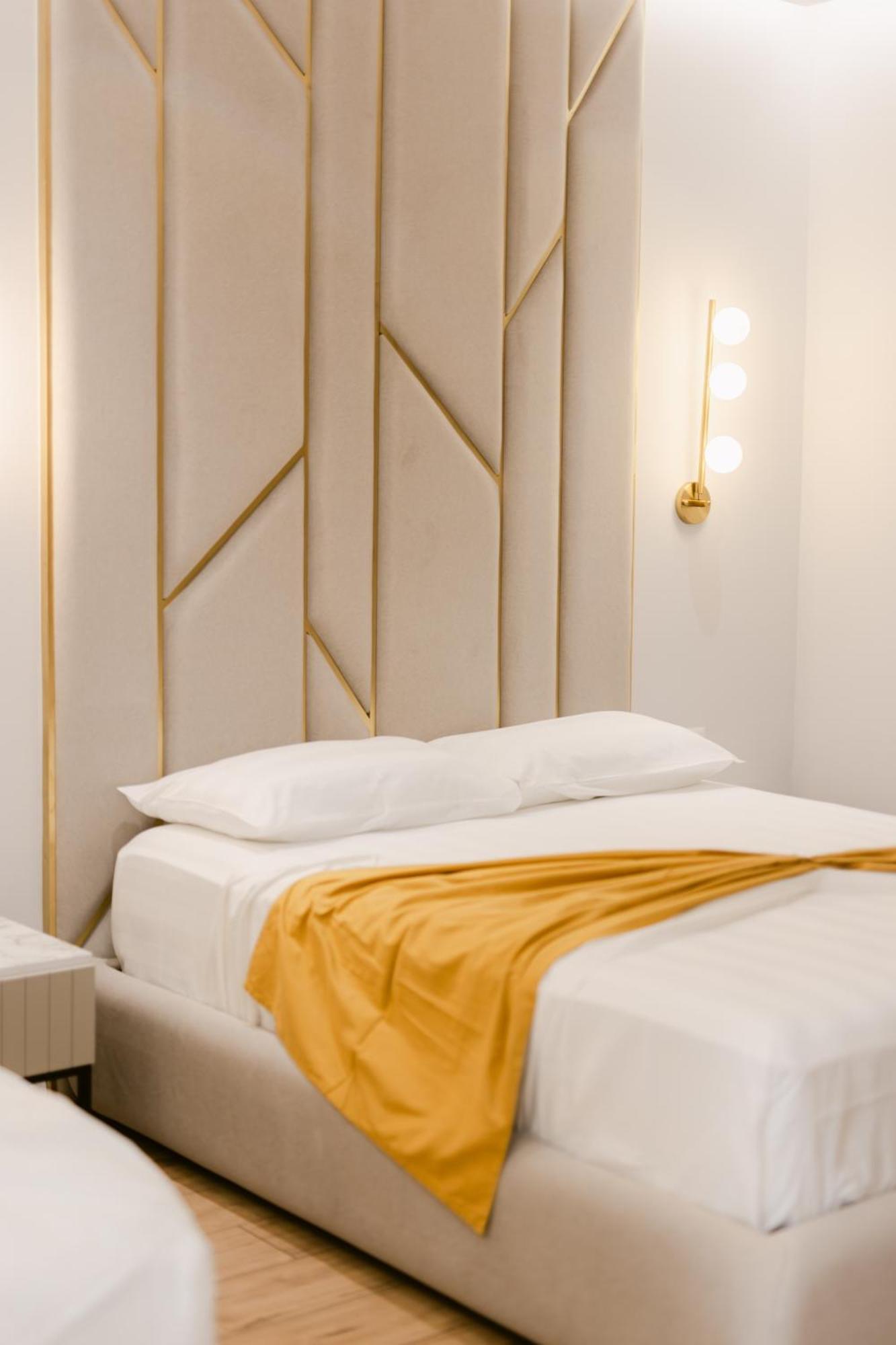 Hotel Olsi Sarande Bagian luar foto